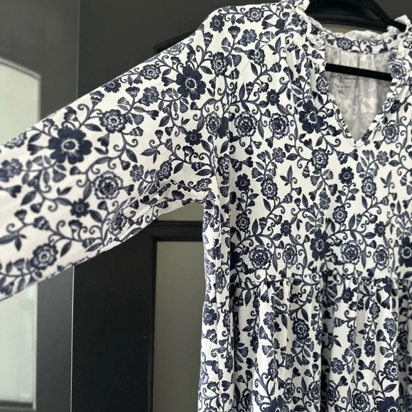 Duffield Lane Fiona dress in Morning Glory - Picture 2 of 4